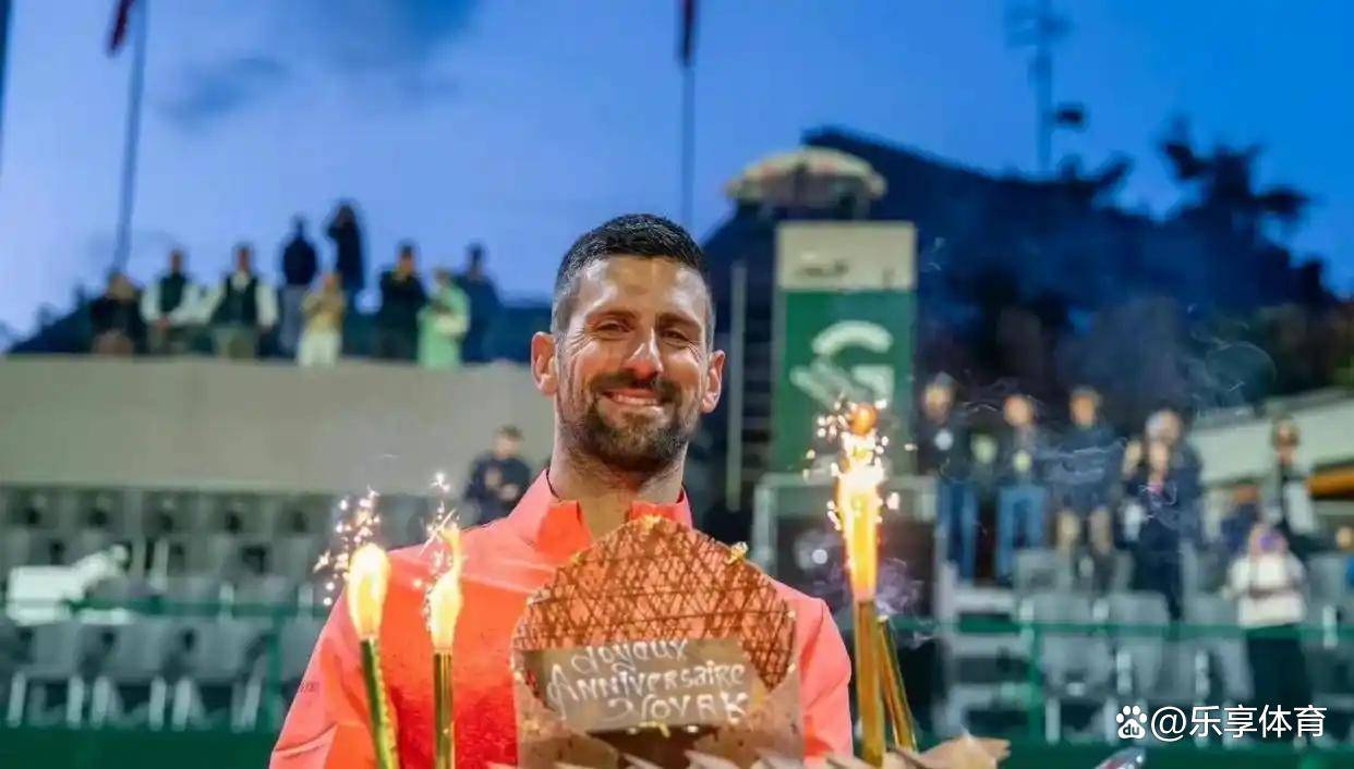 拉沃尔杯逆转年终总决赛,德约科维奇点燃赛场 拉沃尔杯逆转年终总决赛,德约科维奇点燃赛场