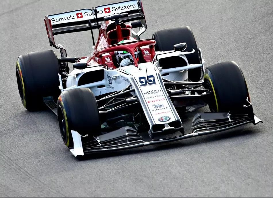 哈斯车队险胜雷诺车队,勒克莱尔扛起全队 哈斯车队险胜雷诺车队,勒克莱尔扛起全队