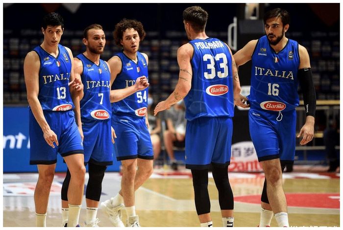 公牛鏖战日本男篮，阿德巴约打破历史纪录