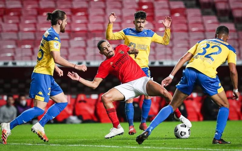 伯明翰市主场不敌，降级形势日益恶化