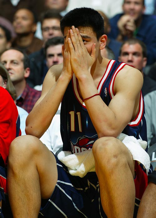 瑞士巨人受咒，逆袭夺冠