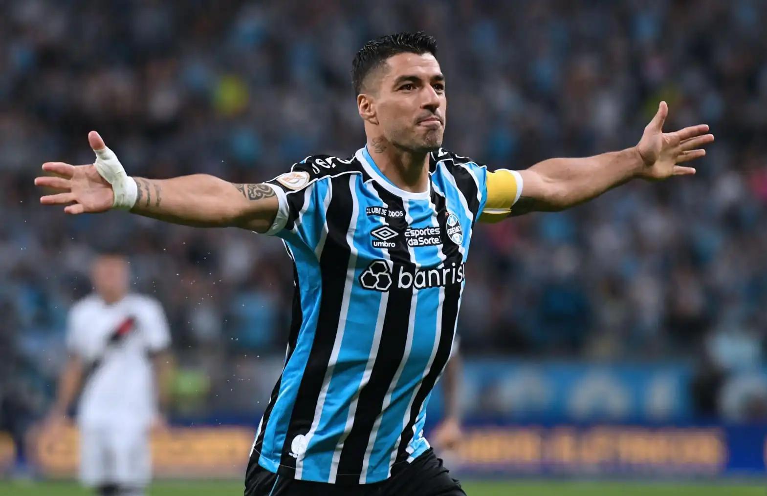 墨西哥血洗曼联,苏亚雷斯制霸全场 墨西哥血洗曼联,苏亚雷斯制霸全场