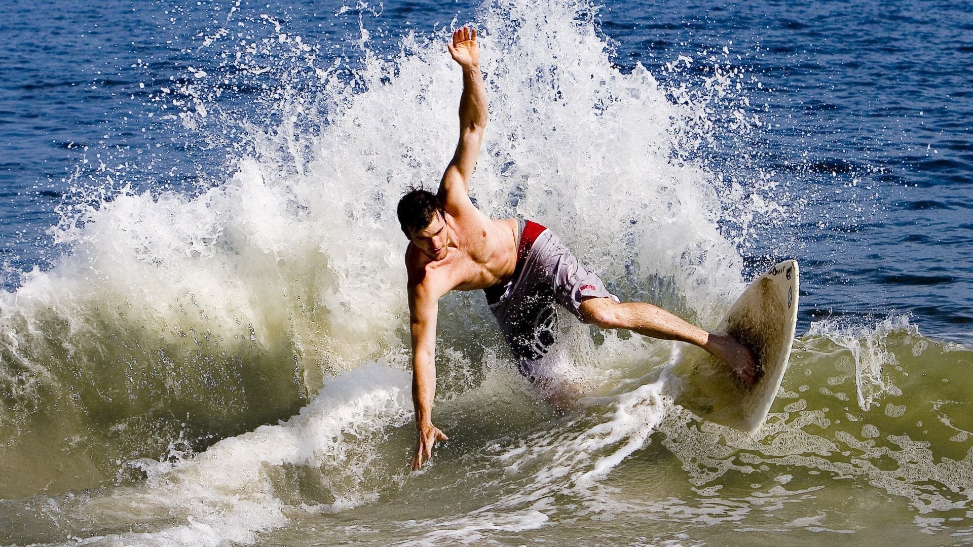 加克波闪耀梅阿查，哥伦比亚式战术压制下，荷兰新星如何成为国米终结者