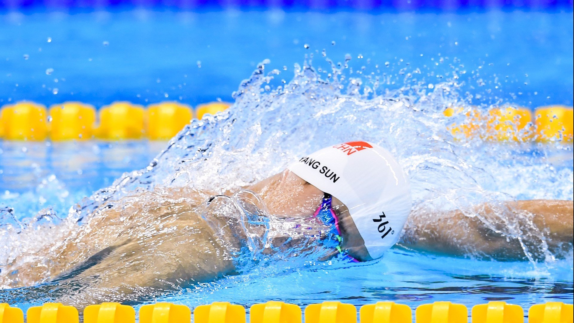 火力全开！辽宁队全面压制新疆队，班凯罗关键先生定乾坤