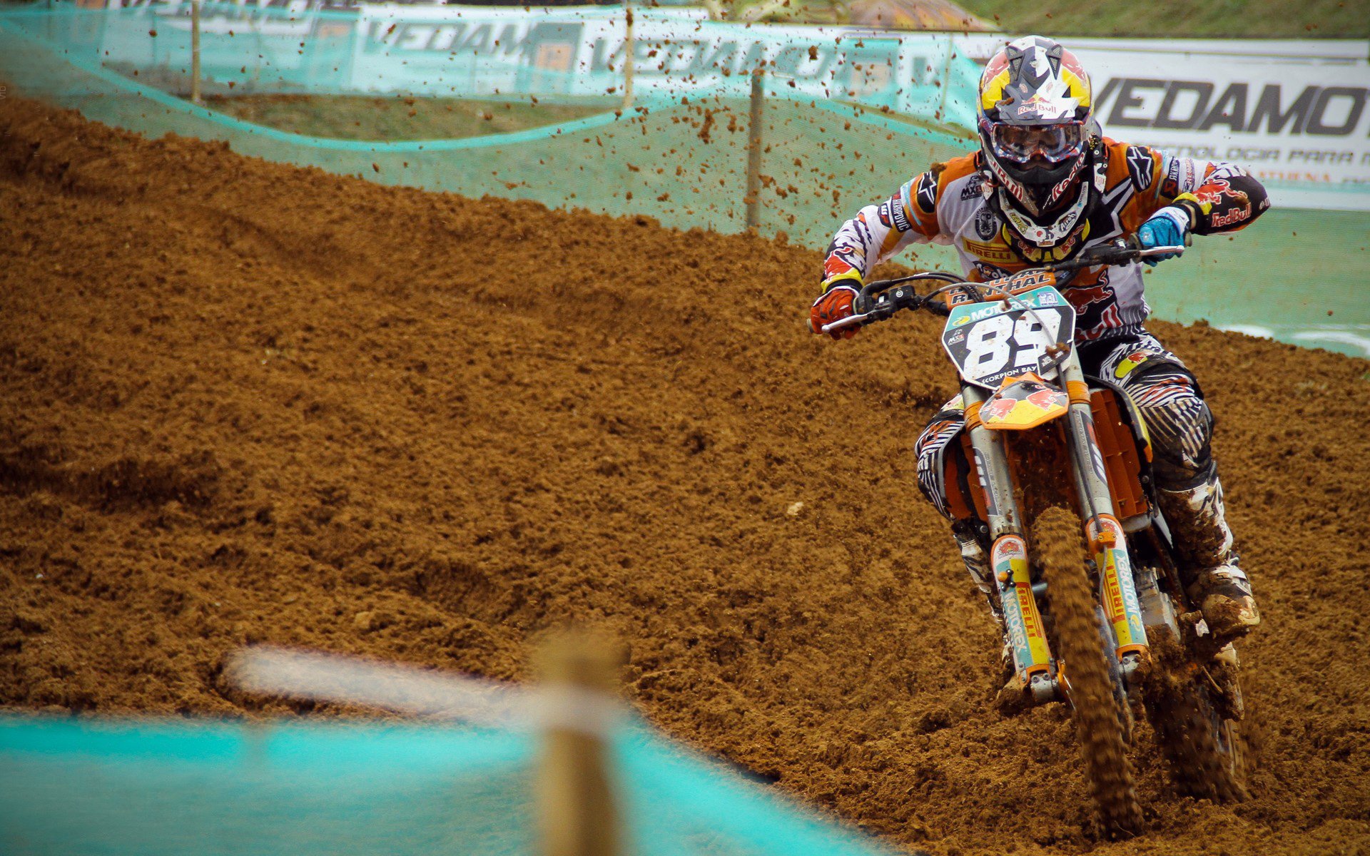 从安菲尔德到蒙得维的亚，贝林厄姆在年度焦点之战中如何接管比赛，诠释利物浦式翻盘精神