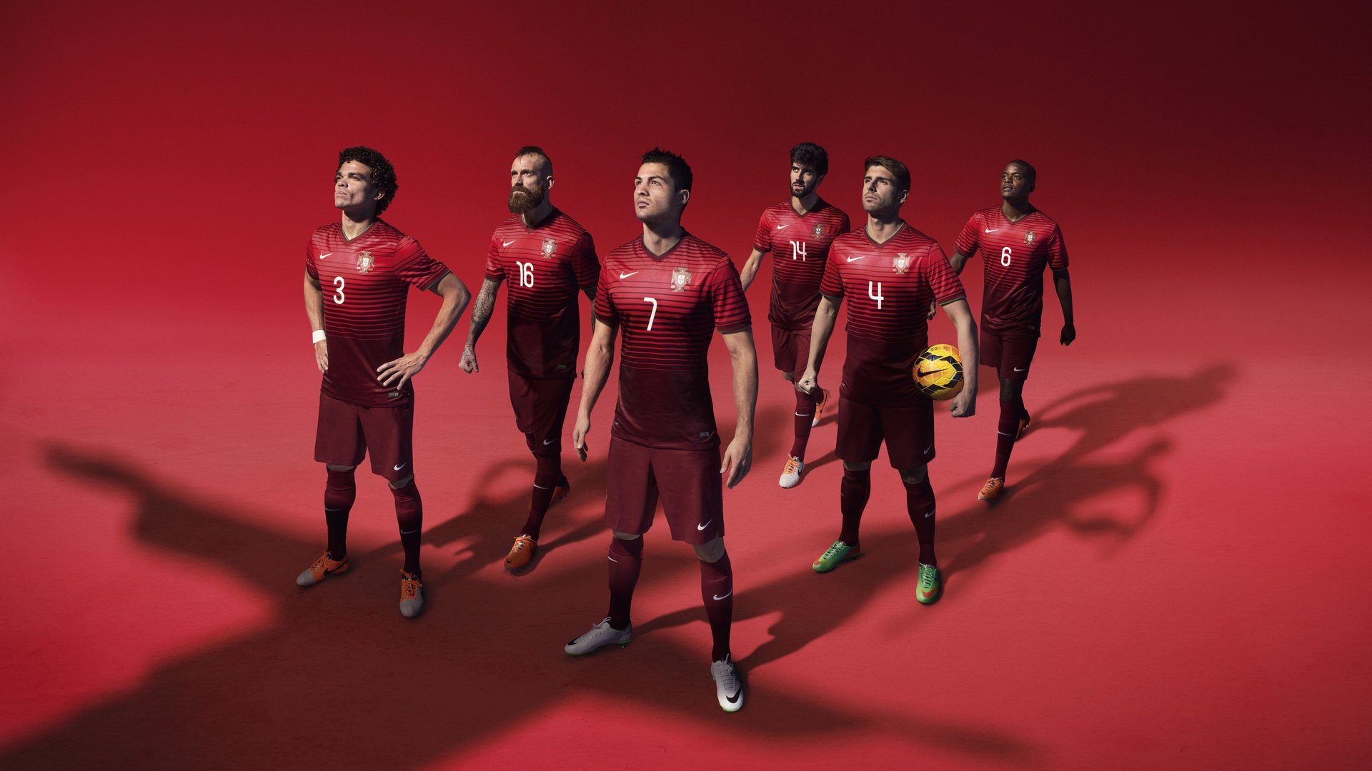 帕尔默教科书级表现引领瑞典，北欧劲旅强势踏平几内亚